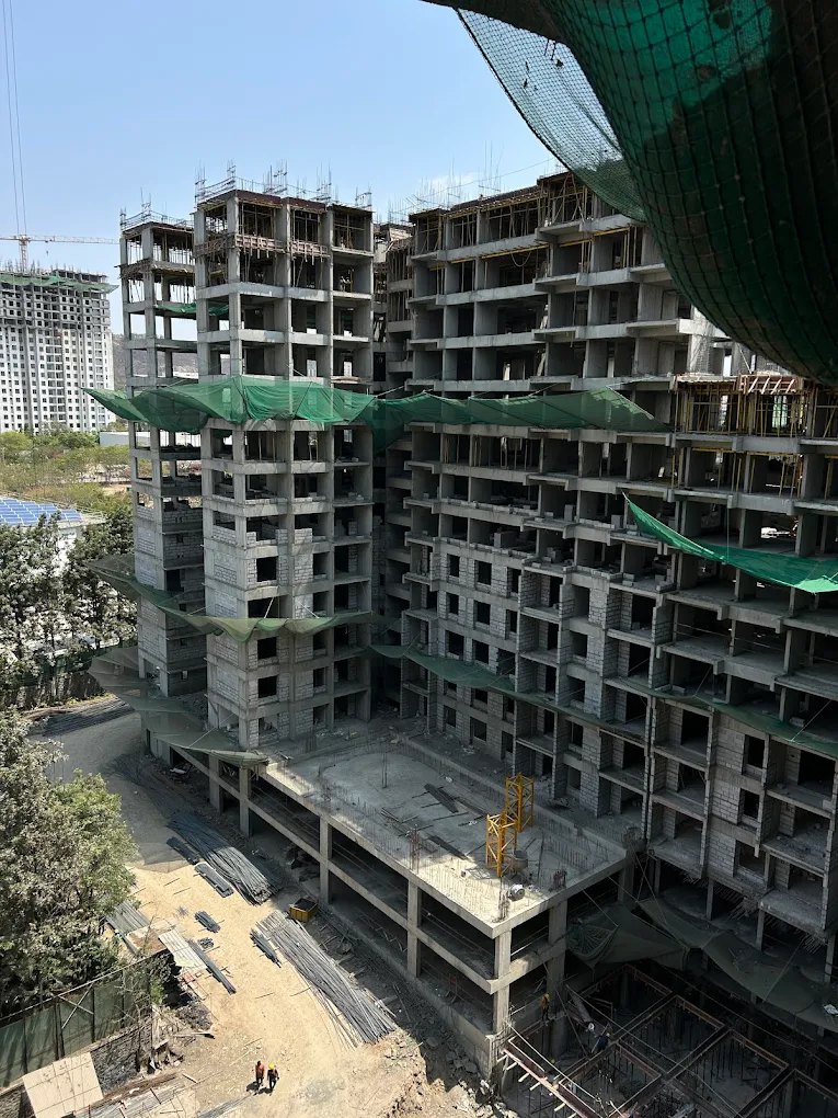 Kohinoor Famville high-rise construction from upper level